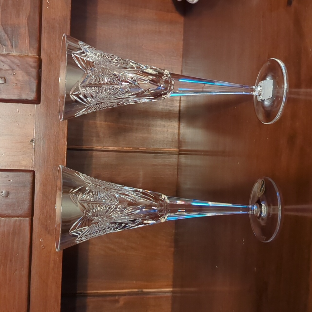 Waterford Crystal, set of two champagne flutes Millennium collection Hap…